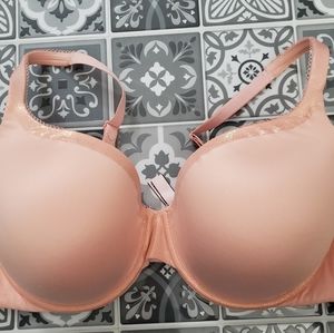 Victoria's Secret bra with shiny trim, sz 38DD
